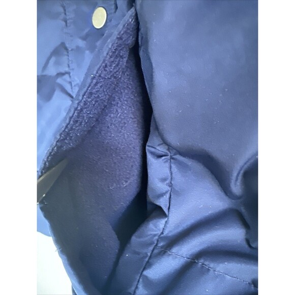 Women's Navy Puffer Vest - Picture 5 of 15